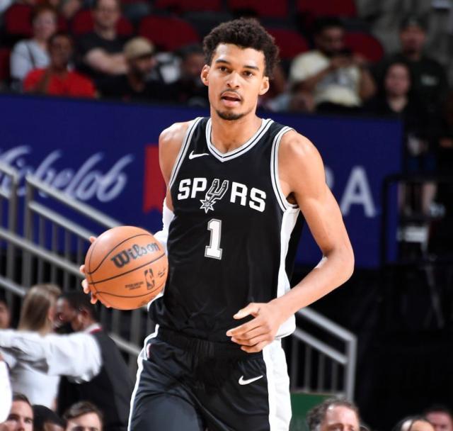 爱体育应用-单场三分生涯新高！文班亚马：我之前没进过6个？