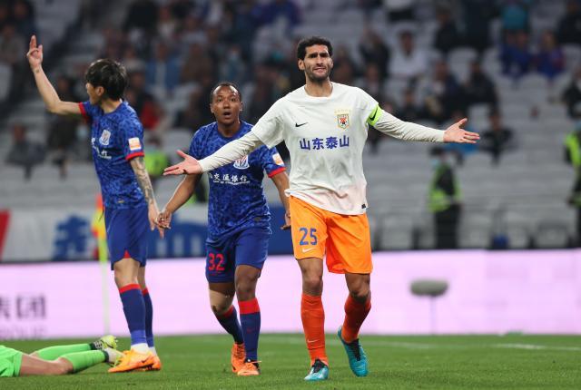 崔康熙押宝中场不变应万变 就要中锋备费莱尼替身