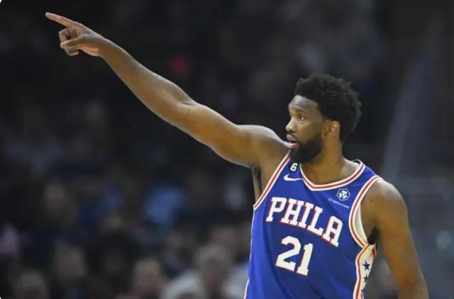 爱体育APP下载-遭魔术21分逆转结束7连胜 76人顽疾不除难言争冠